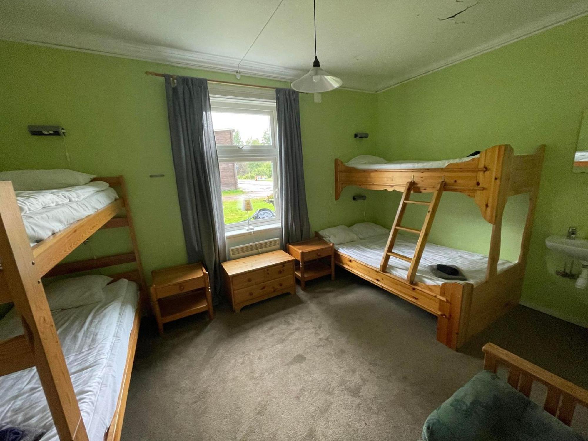 Skiers Inn Lima Екстер'єр фото